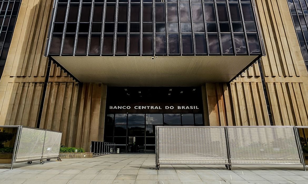 Banco Central ressalta cautela apesar de desaceleração inflacionária