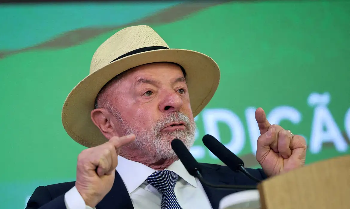 Lula planeja enviar dados sobre desmatamento a Trump