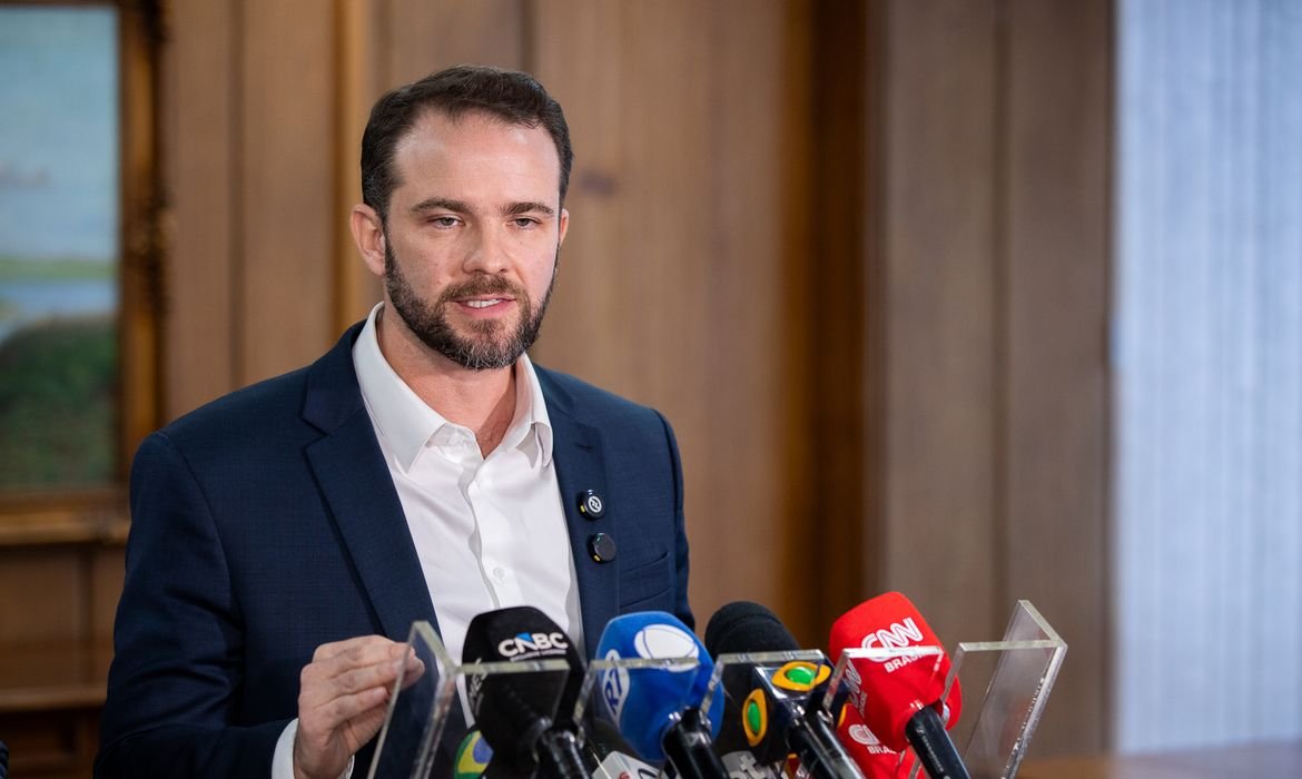 Ministro da Fazenda consulta empresários sobre lei de reciprocidade