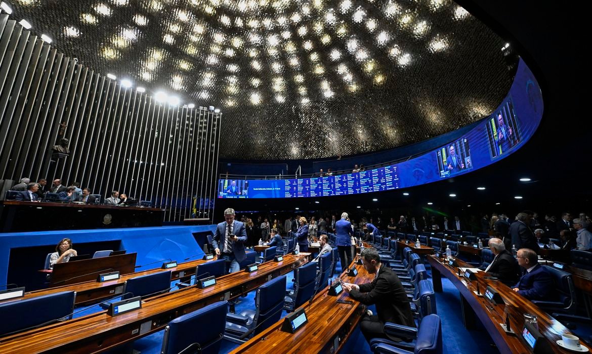 Senado libera US$ 1,8 bilhão em empréstimos para estados e municípios