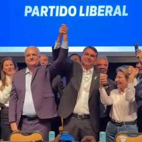 ELEIÇÕES 2026 – Flávio Bolsonaro anuncia Alfredo Gaspar como candidato a vice-presidente pelo PL ELEIÇÕES 2026 – Flávio Bolsonaro anuncia Alfredo Gaspar como candidato a vice-presidente pelo PL