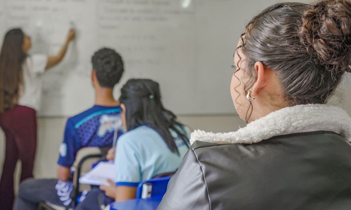 Educação brasileira atinge recordes no Ideb 2025