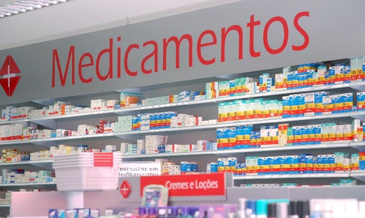 Farmácia Popular amplia serviços com exames e tecnologias