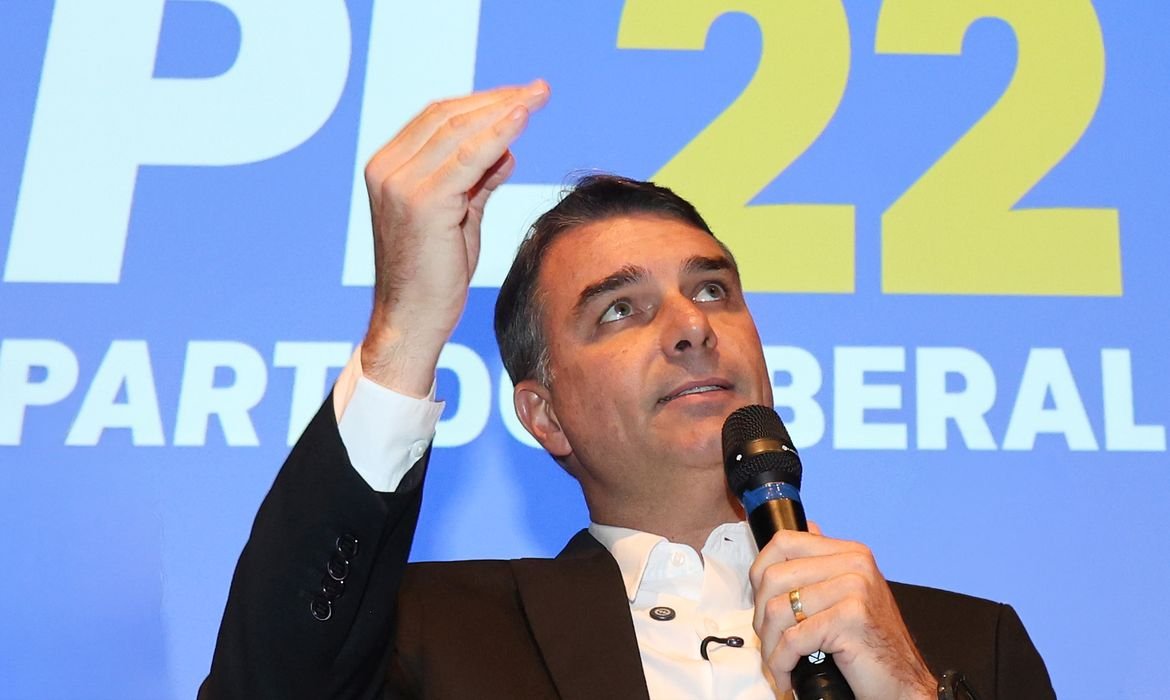 Flávio Bolsonaro é candidato à Presidência pelo PL