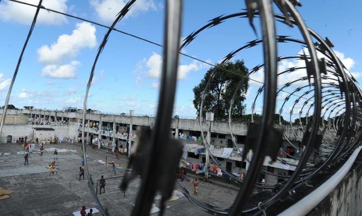 Ações contra contrabando em presídios do Rio de Janeiro Ações contra contrabando em presídios do Rio de Janeiro
