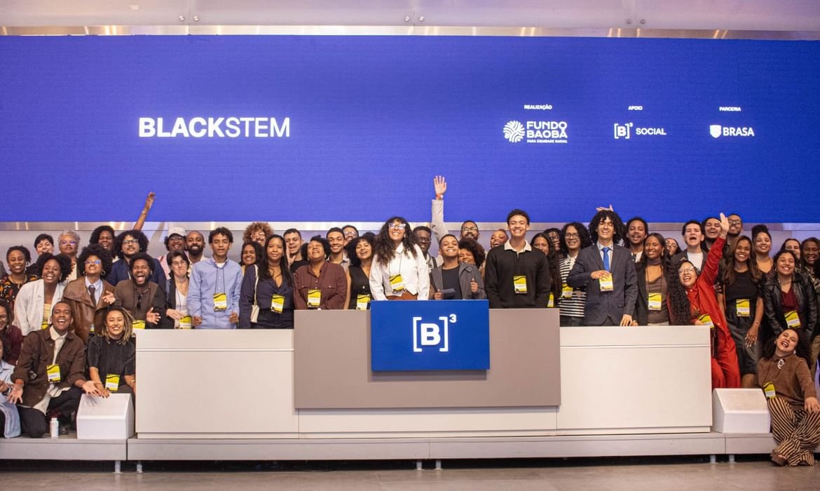 Estudantes negros ganham bolsas para estudar no exterior