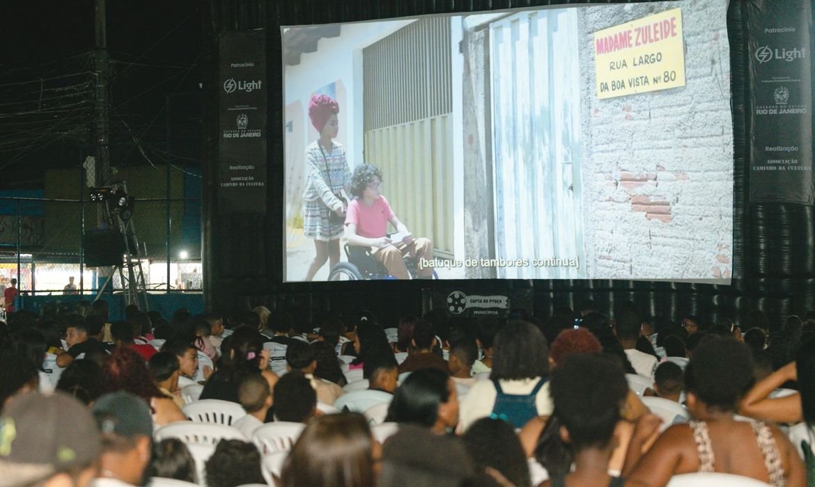 Curta na Praça oferece cinema gratuito em várias localidades do RJ Curta na Praça oferece cinema gratuito em várias localidades do RJ