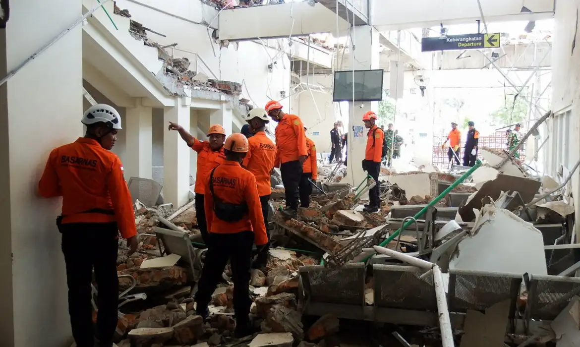 Indonésia enfrenta tragédia após terremoto em Dia da Independência