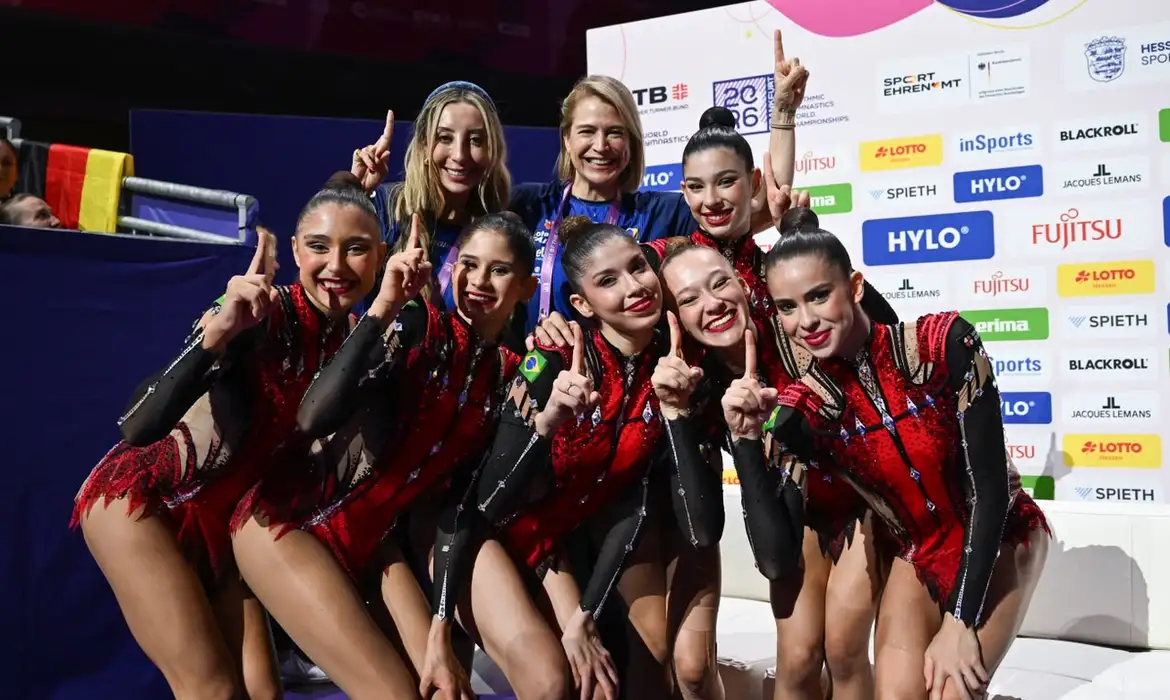 Brasil conquista dois ouros no Mundial de ginástica rítmica